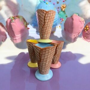 4 Vintage Hallmark Ceramic
Ice Cream Waffle Cone
Sundae Cup 6" Collectible